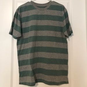 Medium Men’s striped T-shirt